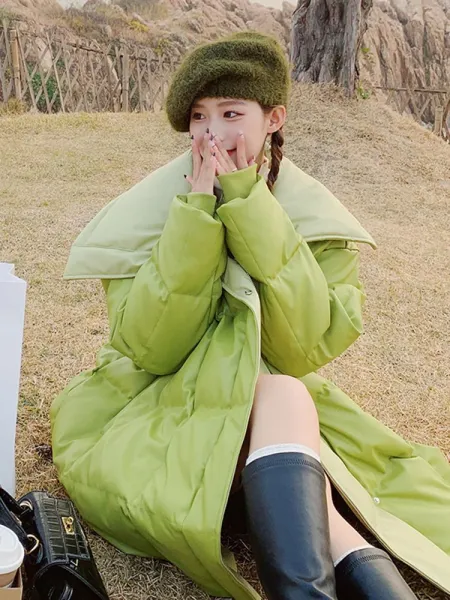 Avocado green white duck down PU leather down jacket for mid-length women, a niche design sense, a popular no-wash coat on the Internet Avocado green white duck down PU leather down jacket for mid-length women, a niche design sense, a popular no-wash coat on the Internet